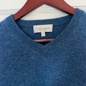 Neiman Marcus virgin cashmere blue sweater